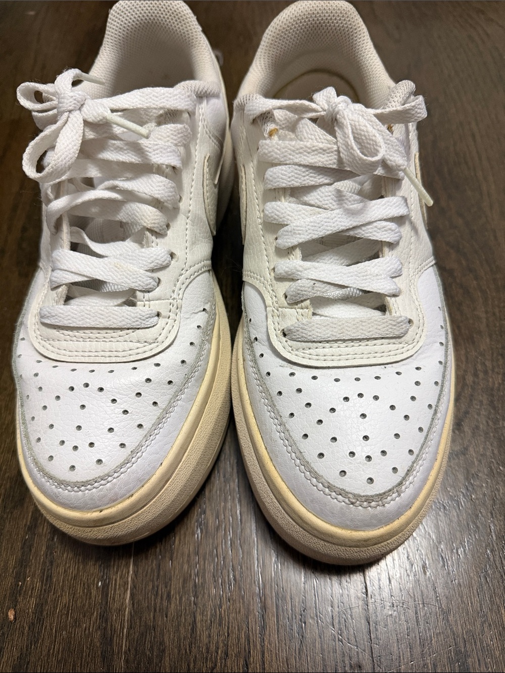Men's White Low-Top Sneakers with Cream Sole